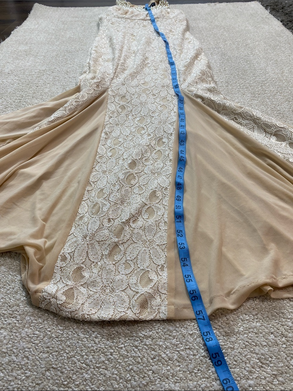 Cachet Beaded Halter Lace Maxi Gown in Ivory and Blush Size 2 - Picture 11 of 15
